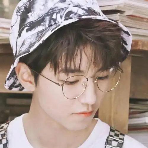 王俊凯最新头像小螃蟹快来签收