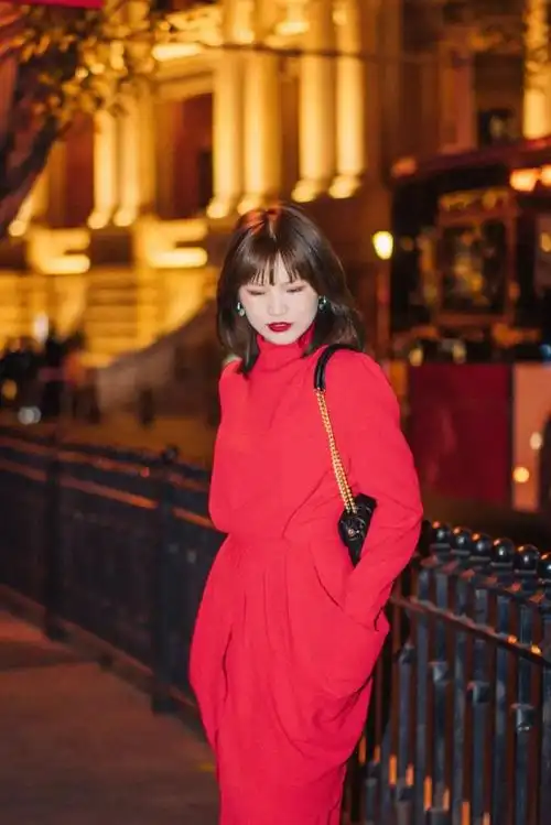 解锁女生红色穿搭秘籍,新的一年都要红红火火