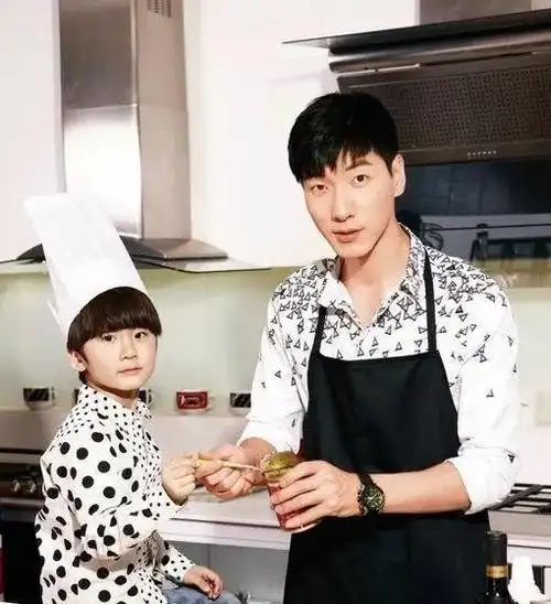 张亮离婚两年了才宣布时间选择有玄机妥妥的一枚玄学大师