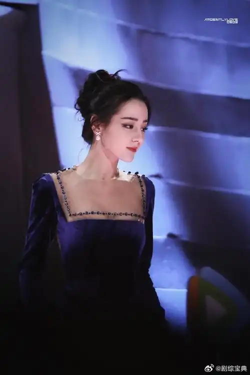 迪丽热巴确定出席星光大赏