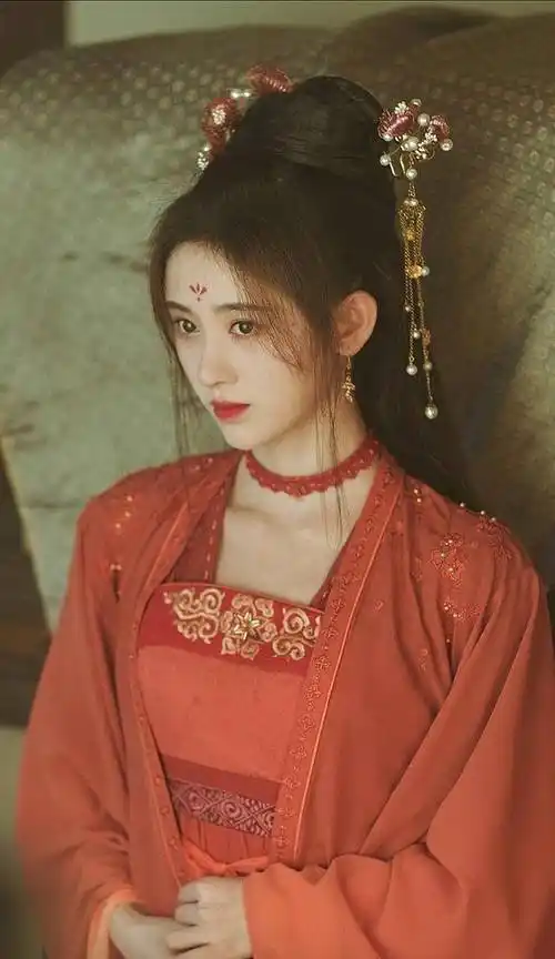 原创古装热播剧中七大女星红衣装扮袁冰妍霸气黄灿灿令人意想不到