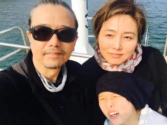 "人生最大的幸福莫过于遇到张锦程."她说.