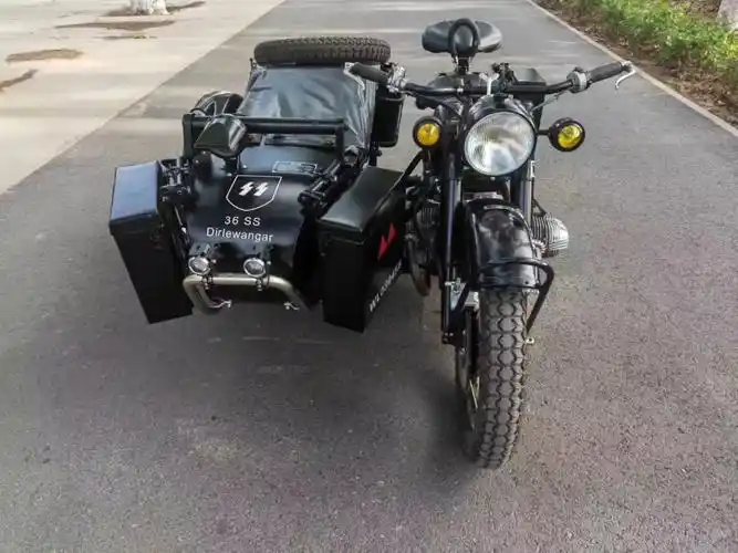 代同行出:宝马r100边三轮摩托车,可包牌.