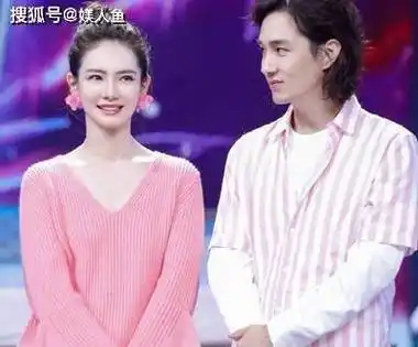 戚薇一家三口看演唱会,9岁lucky颜值高,李承铉在镜头前有些腼腆