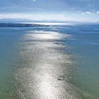 微信头像清澈的水面【点击鼠标右键下载】