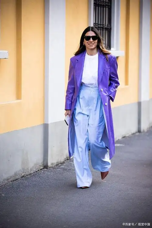 浅蓝色搭配什么颜色