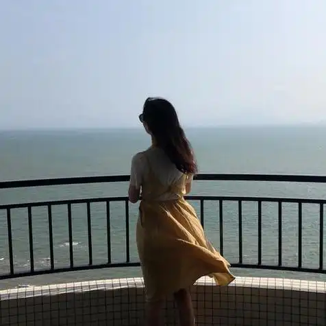 简单女生头像成熟背影 女生头像图片大全 -【爱个性】