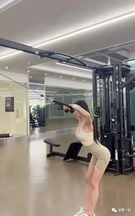 翘臀|白皙|马甲线|完美身材_网易订阅