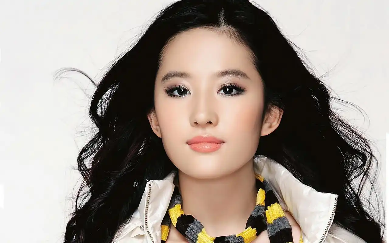 清纯甜美女生刘亦菲桌面壁纸