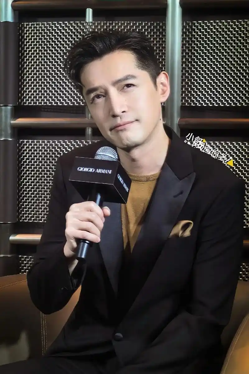 贴身胡歌 #阿玛尼全球代言人 #胡歌 #胡歌来了 #西装杀 - 抖音