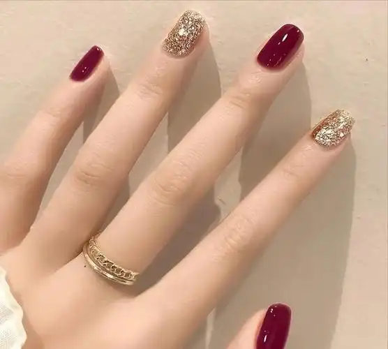 流行的美甲图片图39