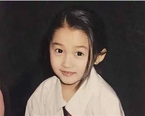 谭松韵小时候照片可爱谭松韵小时候照片2022已更新今日资讯