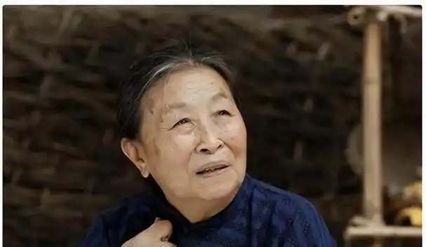 丑娘张少华:相貌丑心更丑,年轻时犯下的错,晚年眼中常含泪水