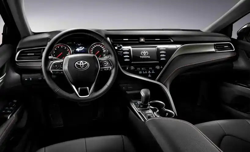 时尚运动丰田凯美瑞北京现车夏日巨惠酬宾