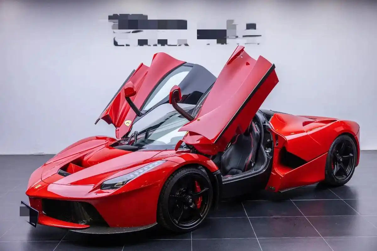 法拉利拉法.售价:3088万元 上牌日期:2015年7月 车 - 抖音