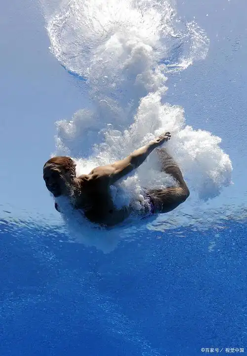 作为医院医疗行业的健康管理师,我深知运动对于减肥的重要性,而游泳