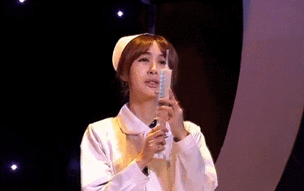 影视护士打针治疗gif动图_动态图_表情包下载_soogif