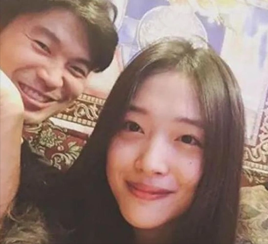 是谁摧毁了25岁的崔雪莉她用死揭开了韩娱圈的遮羞布