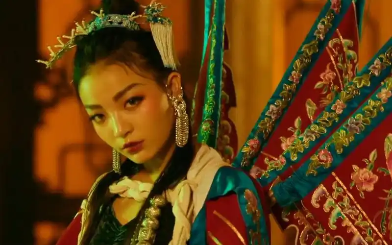 vava霸气拒绝金曲奖:这个奖我不要也罢,其实她的歌真的很好听_哔哩