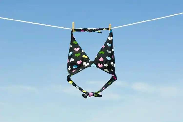 无人,横图,室外,特写,白天,仰视,泳装,比基尼,晾晒,木制,云,云朵,挂