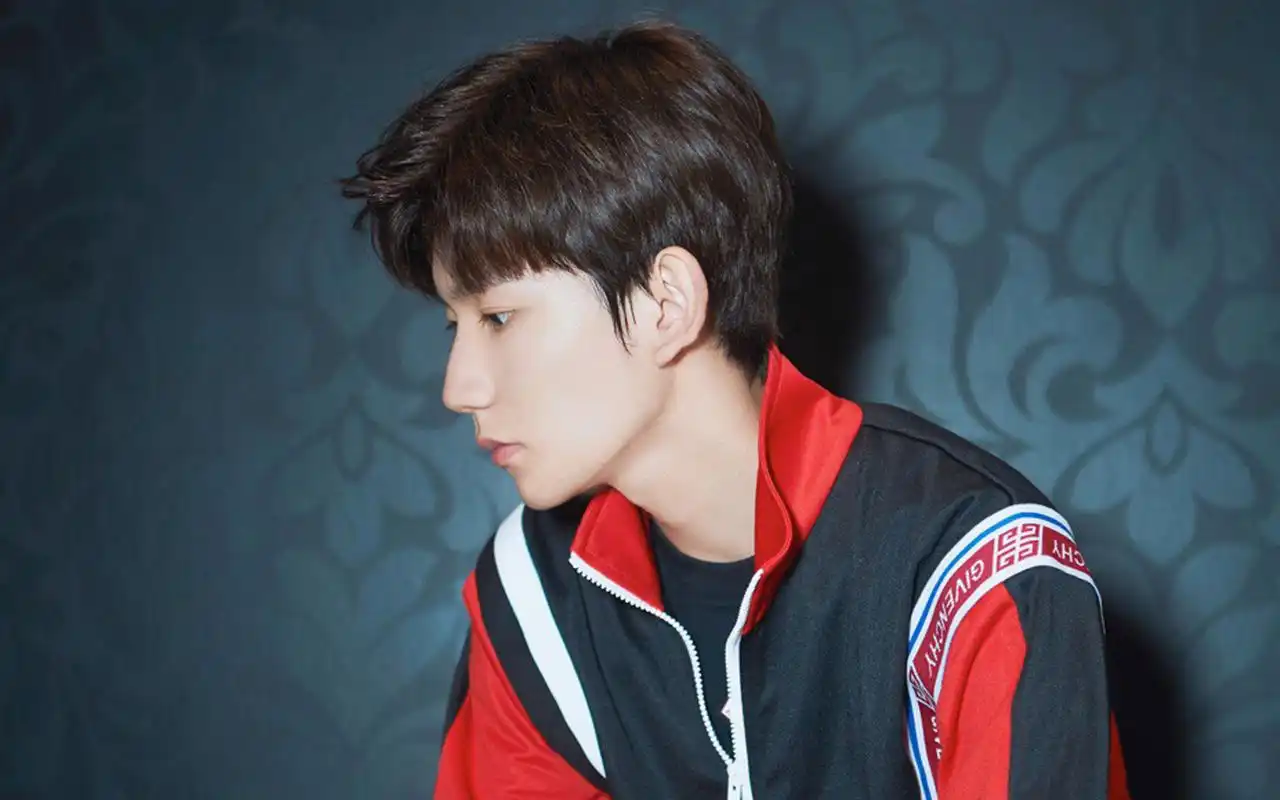 王源复古运动写真图片桌面壁纸