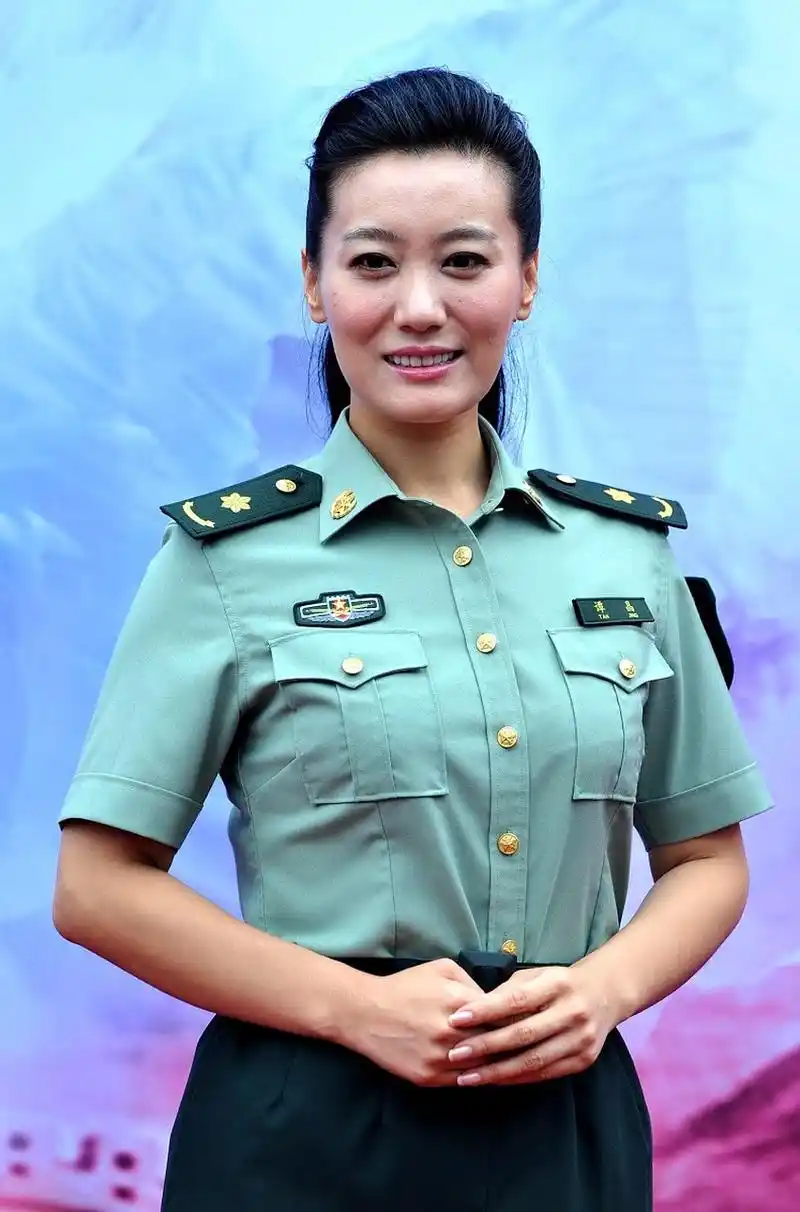 娱乐八卦最前线# #娱乐八卦#  谭晶,1977年9月11日出生于山西省侯马