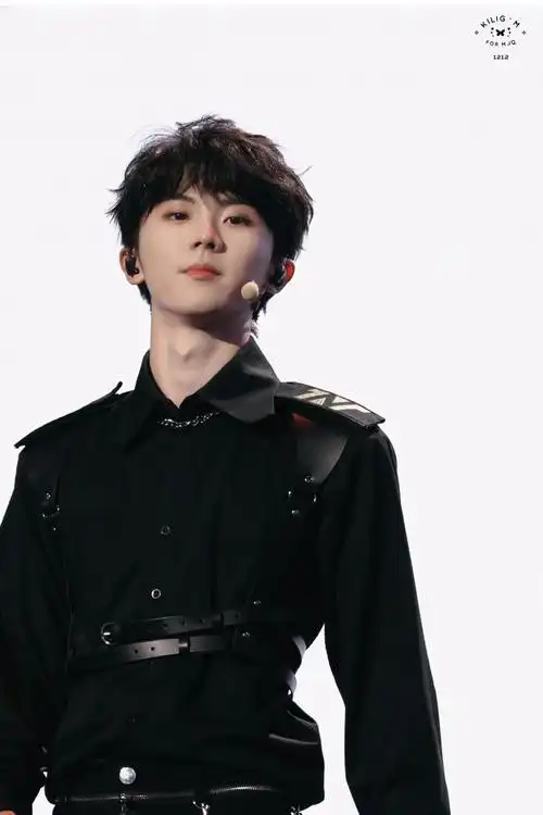 马嘉祺叁重楼暨出道四周年演唱会##马嘉祺廿一幕启循光赴盛景