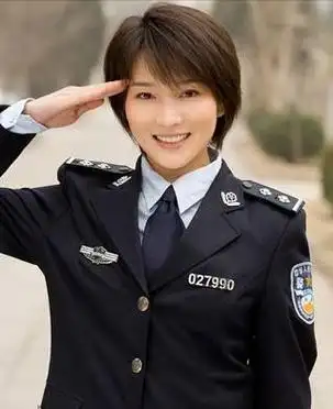 在蓉卓扮演的众多角色中,孟佳的美貌只能居于次要位置.