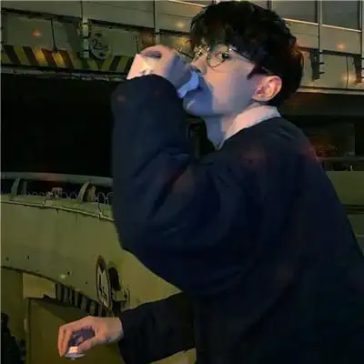 帅哥照片头像 好看的帅哥图片头像高清_男生头像_头像屋