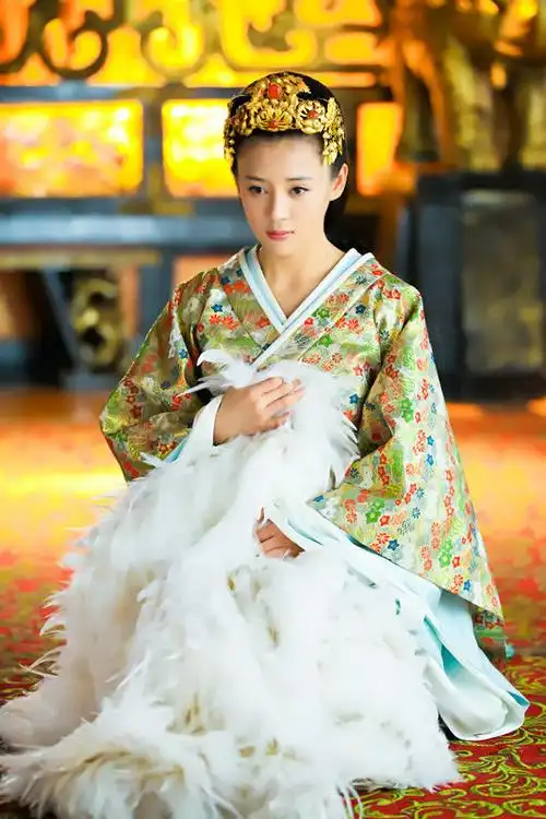 《王的女人》演腹黑女 袁姗姗:"二"着走下去