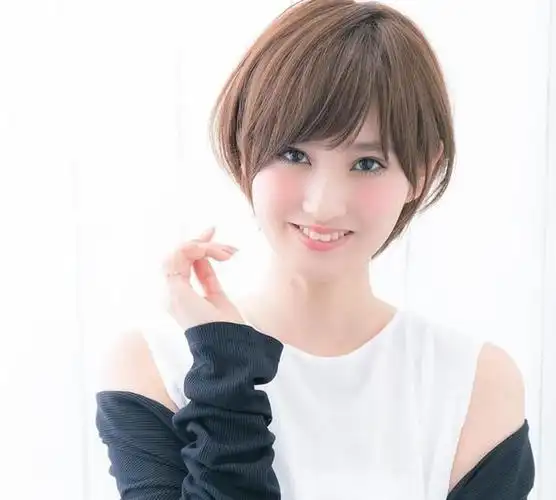 女生圆脸发型设计,圆脸型的女生最在意的是什么呢?图6