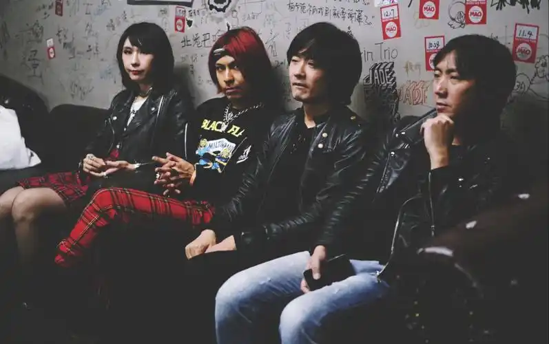 imok吉他弹唱cover新裤子乐队一把吉他的朋克照样燥起来