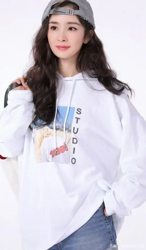 杨幂写真照片,肤白貌美,气质优雅,每一张都是华丽大片!