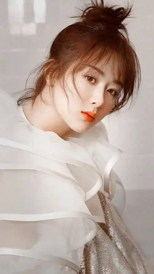 原创杨紫壁纸你的眼里是最美的风景你的微笑是最暖的光芒