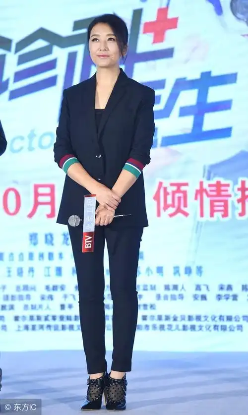 能唱会演的全能艺人,如果不是女儿的反对,她可能成为勒东的老婆