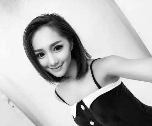 杨莹图片 非诚勿扰女嘉宾杨莹生活图片