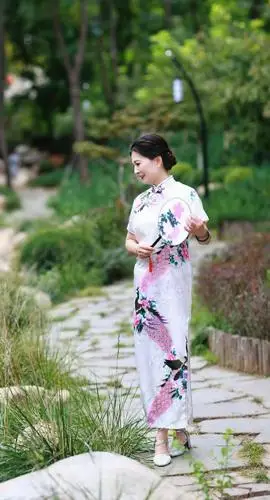 姐妹旗袍秀 - 美篇