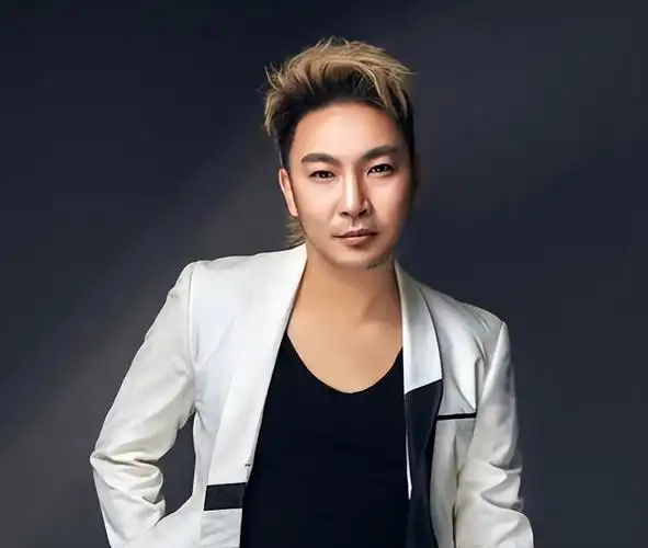 歌手陈少华的个人资料(一曲成名的陈少华早年经历介绍)-翻百科