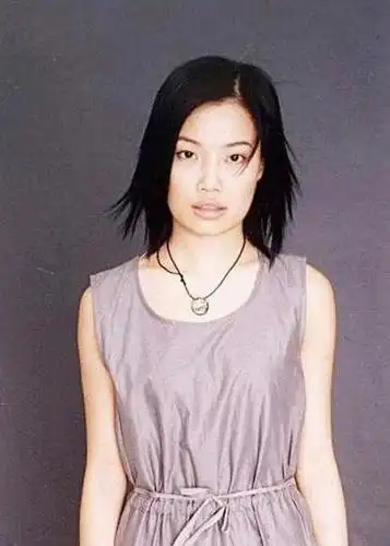 全文配图为一直在成长的容祖儿