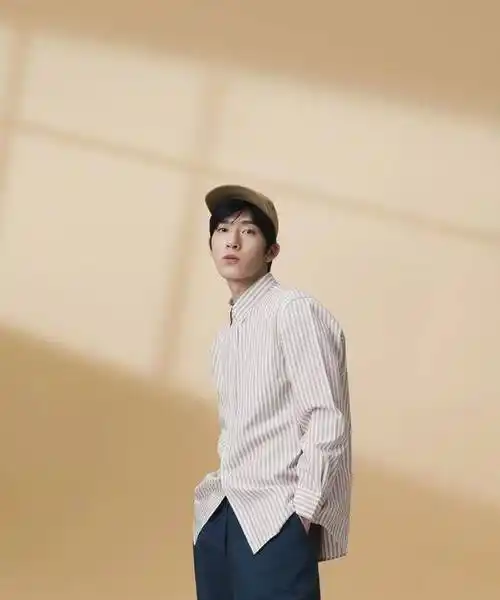 原创井柏然秀春装九套私服连着换照着他这么穿帅过一个春天