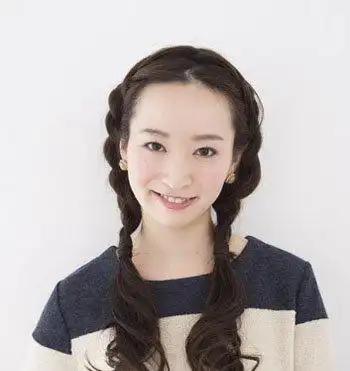 儿童发型 >> 14岁女孩长头发扎法 小女孩的长头发怎么扎好看(3) [长发