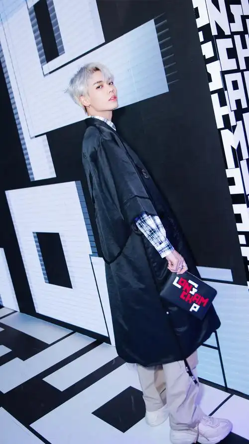 林彦俊霸气冷酷壁纸潮流