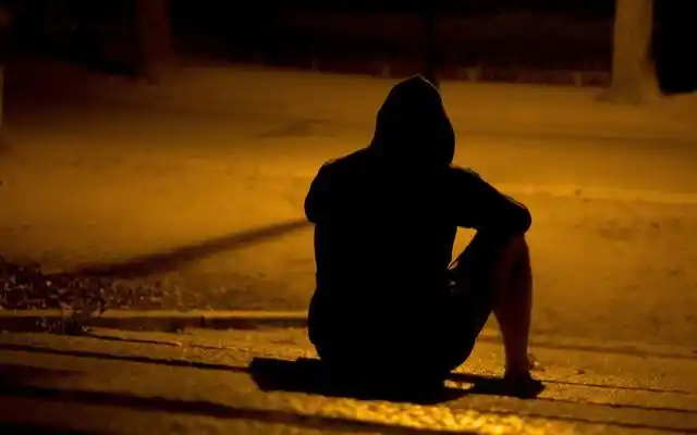 适合夜晚一个人的图片