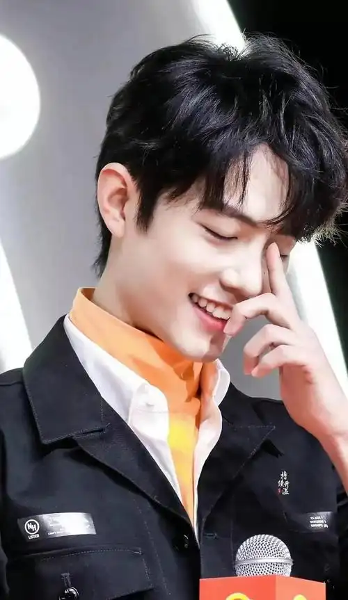 「肖战」高清无水印壁纸——第382期