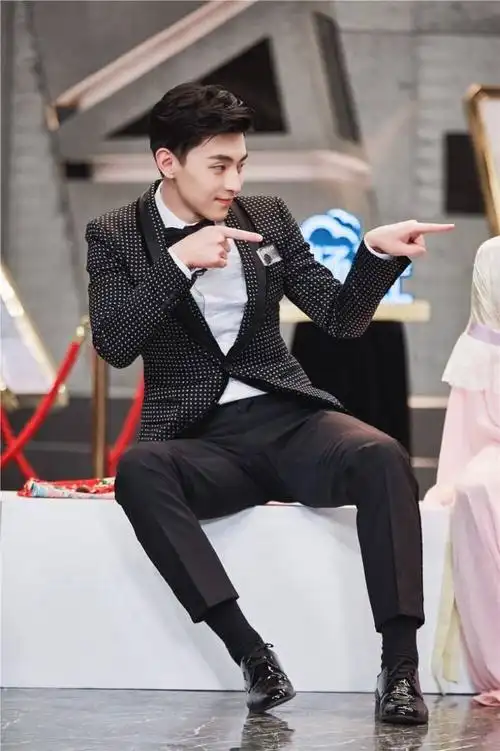 《我是大侦探》马思纯吞拳,磊修修戏精,邓有味何炅pk卖萌