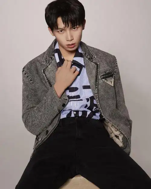 p> span class="ref" data-ctrid="sbjisvww9srr">十七(本名李政)