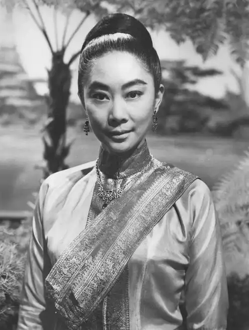 卢燕:活着的传奇