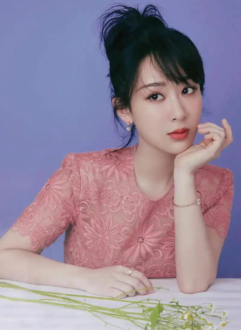 杨紫生日:真诚善良赢得众人喜爱 杨紫迎来了她的31岁生日,刘涛,李现