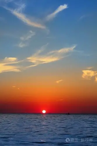 蓝色金色日出海景海海洋红色天空