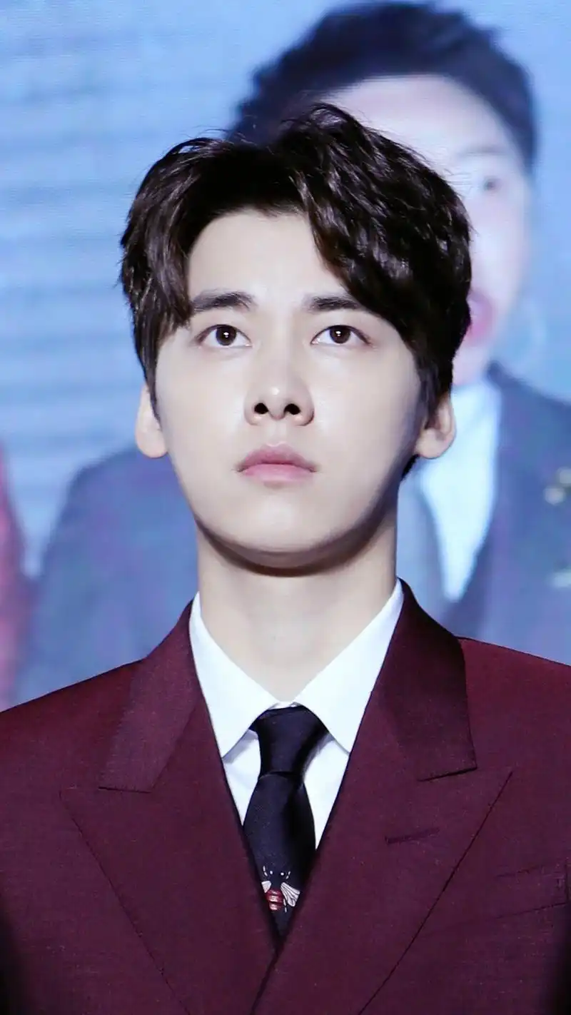 帅气有型又可爱的李易峰